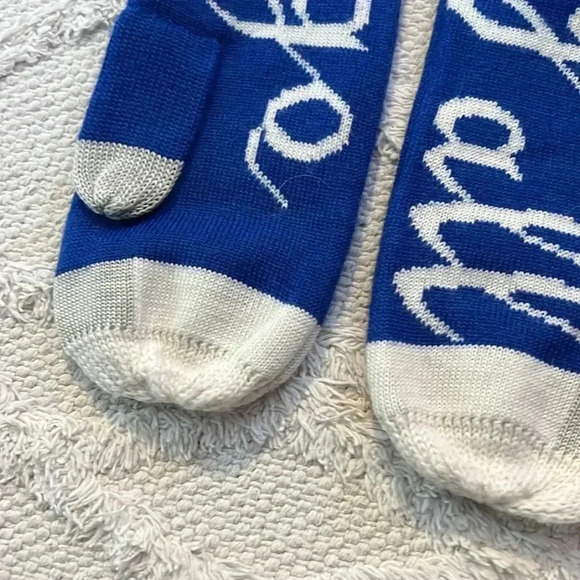 Draper James “Go Y’all” Mittens NWOT - Picture 5 of 6